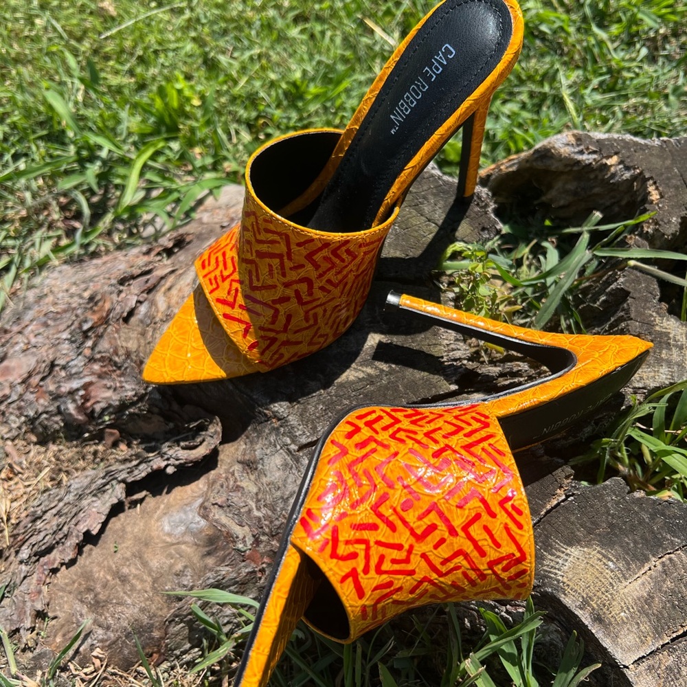 Custom Cape Robbin Yellow and Red Patterned Heels - Picture 3 of 7